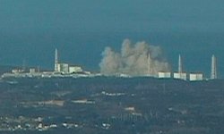 Smoke-rising-from-Fukushi-008.jpg